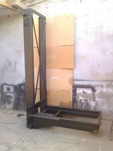 Hydraulic Goods Lift - Image 2